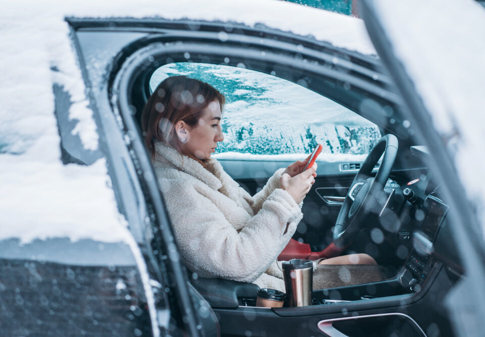 de-ice-your-car-and-windscreen-winter